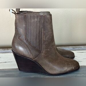 NWOT Lucky Brand Women's Brown Leather Ankle Boots - Size 9